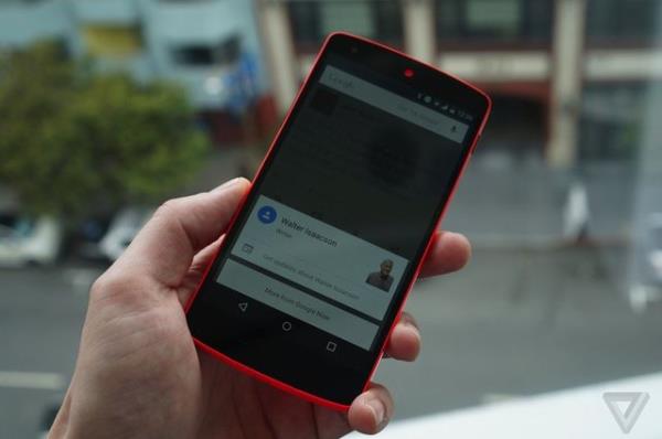 lev sayesinde u an aldnz ark, seyrettiiniz film, bulunduunuz mekan vb. hakknda hzla bilgi alabiliyorsunuz. Bildiimiz Google Now arayz ise, yerini koruyor.