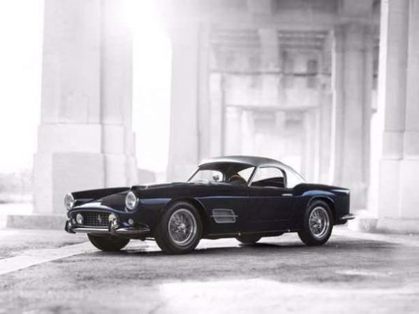 1959 Ferrari 250 GT LWB California Spider lk sahibi bir prens olan Alvise Hercolani tarafndan sfr alnan bu nadide Ferarri daha sonra bir ok nl sima tarafndan kullanld.