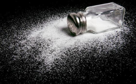 1.200 kii zerinde  yl kadar sren aratrma yksek sodyum almnn algya zarar verdiini gsteriyor.