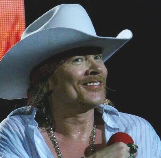 Hastaln ciddiye almadn ve tedavi olmay reddetiini de syleye Axl Rose, mani dneminden hi de ikayeti olmadn itiraf etti.