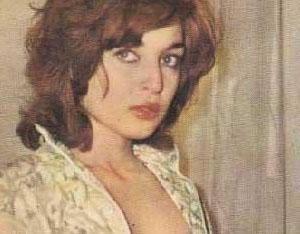 BR SABAH UYANDI VE HAYATI DET Yeilam'n 1960 yllarna damgasn vuran en gzel yldzlardan biriydi Leyla Sayar. 1940 doumlu oyuncu Yldz Dergisi'nin dzenledii artist yarmasnda baar kazand. Daha 1958 ylnda sinemaya girdi.