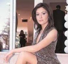 BR ZAMANLARIN MARJNAL MANKENYD Bir zamanlar podyumlarn en lgn mankeniydi Toktay.