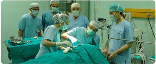 Hastann vcudu tamamen fel olsa da hastalar konuulanlar duyabiliyor, ortamda olan biteni alglayabilir, kendi vcuduna yaplan mdahalelerin farkna varyor.