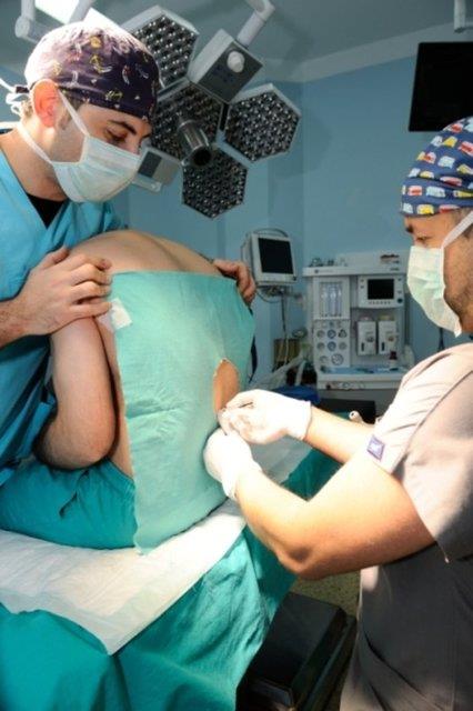 Olayn korkunluu bir yana, banza gelmemesi anestezi uzmannza bal.