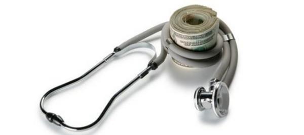 -Anayasa Mahkemesi yeleri, eleri ve ocuklar, tamamen GSS dndadrlar. Son iki sradaki milletvekileri, Anayasa Mahkemesi yelerinin tm salk giderleri hastane ve lke kstlamas olmakszn (ceplerinden para kmadan) devlete karlanr.