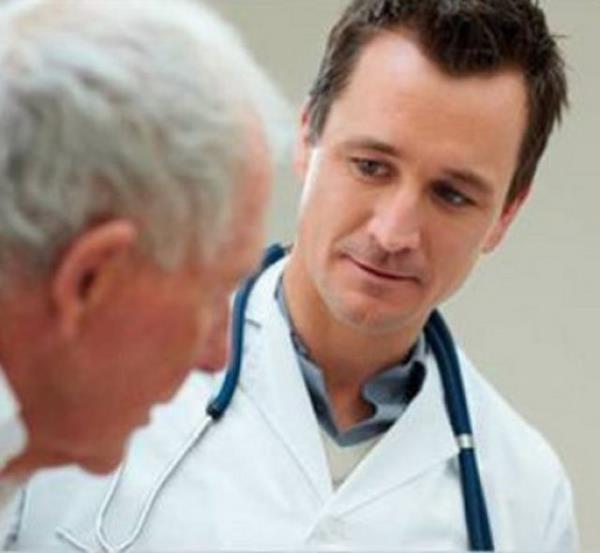 - Anayasa Mahkemesi yeleri ve milletvekilleri hari herkes GSS'li. Hemen hemen btn T.C. vatandalar GSS'li olaca gibi lkemizde 1 yl veya daha fazla ikamet eden yabanc lke vatandalar da GSS'li olmak zorundadr. Bu arada 506 sayl Kanun'un geici 20'nci maddesine gre kurulmu olan zel banka-borsa sandklarnn itirakileri ile emeklileri ise sandklar SGK'ya (Sosyal Gvenlik Kurumu'na) devredilinceye kadar GSS dnda kalacaklardr. Nfusun tamam GSS'li olacak diyoruz ama baz gruplar istisnai olarak GSS kapsam dndadrlar. Bunlar;