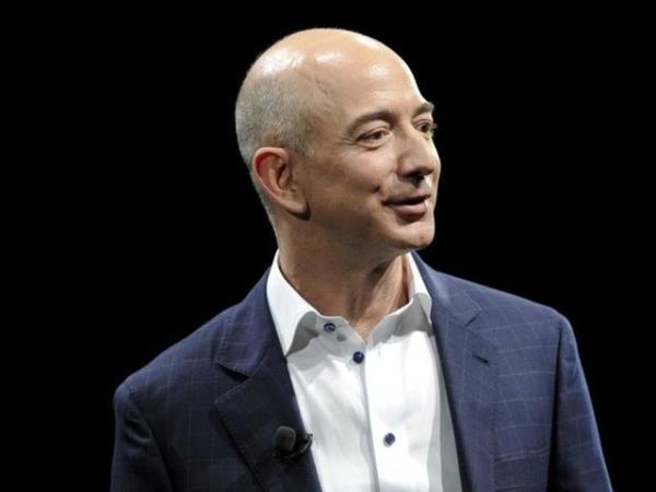 <p>17-Jeff Bezos</p>  <p>          Amazon.com</p>  <p>      Ya:51</p>