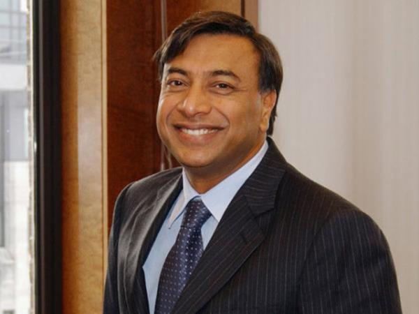 <p>55-Lakshmi Mittal </p>  <p>   ArcelorMittal (ADR) </p>  <p>        Ya: 65</p>