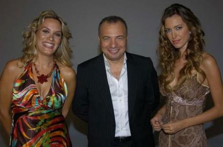 Gnmzn usta oyuncularndan Oktay Kaynarca da 1990'larda sabah program sunmutu.