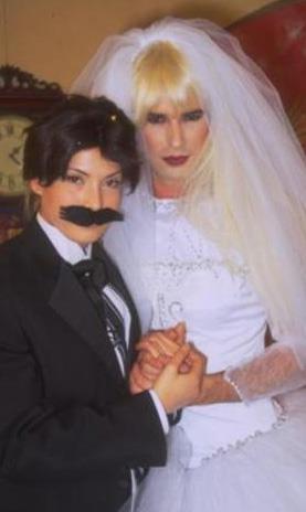 Bazen klk deitiren, esprileriyle ekran renklendiren Dnmez ve Baolu uzun sre programn sunuculuunu baarl bir ekilde srdrd.