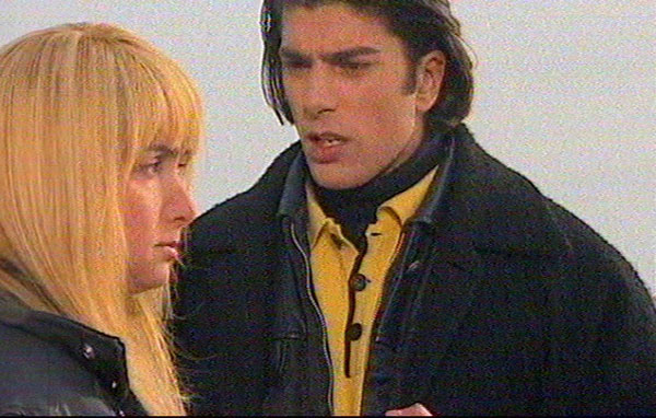 Bir dnemin jnlerinden Cenk Torun; nl sanat Nurdan Torun'un olu...