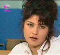 Ardndan bir ok dizi projesinde rol ald. En ok tannanlar lgn Bedi, Kalbimi Kra Kra, Kaygszlar oldu. Sonra ABD'ye gitti ve uzun yllar orada yaad.