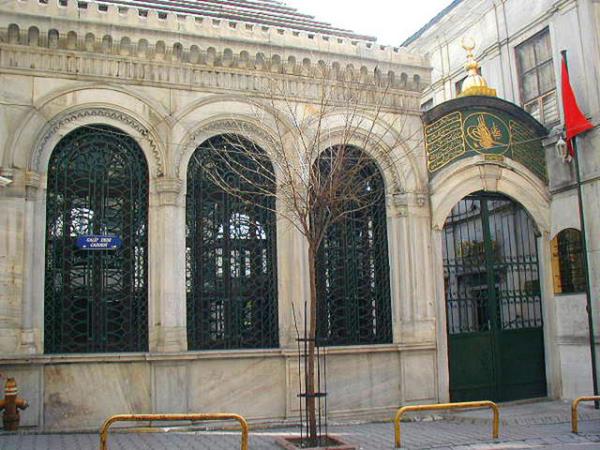 En eski mevlevi tekkesi: Galata Mevlevihanesi