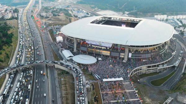 En byk stadyum: Trk Telekom Arena