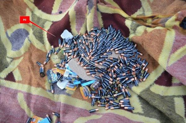 BT mensubunun ise Dicle ilesi 27 Mays Mahallesi yol mevkiinde ele geirilen EYP zerinde parmak izlerinin bulunduu, rgtn bombacs olduu tespit edilmitir.), (2) personelimiz yaralanmtr.