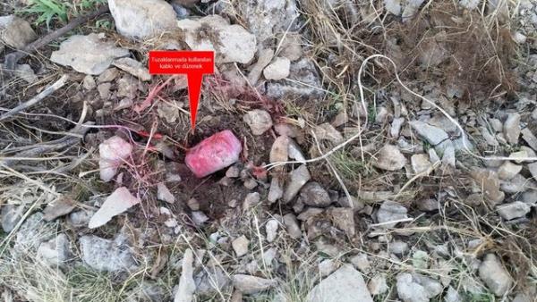 Dicle Kurunlu blgesinde bulunan ve BT mensuplar tarafndan kullanlan szde terrist mezarl blgesinde yaplm yasad yaplar [(7) adet tek katl yap ve eklentileri, (3) adet konteyner, (mezarlara dokunulmamtr)]