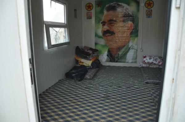 Yaplan Arazi Arama Tarama Faaliyetinde; (14) ayr noktada tuzaklanm EYP [(17) adet tp (14 adet byk ve 3 kk) ile birlikte], Muhtelif yaam malzemesi,