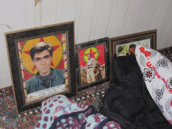 erkek BT mensubu silah ve tehizatlar ile birlikte l geirilmi