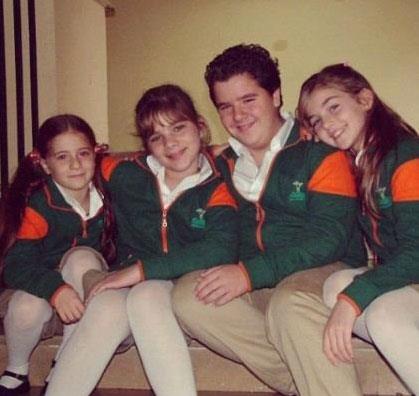 Oyunculuk hayatna kk yata Sinan etin'in ektii amlca reklam ile balayan oyuncu br ok kampanya reklamnda rol ald.