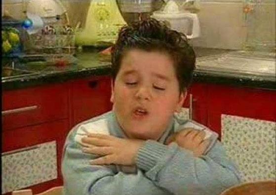 Bura zmldr Sihirli Annem dizisindeki Cem karakteri ile byk bir beeni toplad. Sihirli Annem dizisindeki halinden hi eser kalmayan oyuncunun imdiki hali grenleri bir hayli artyor.