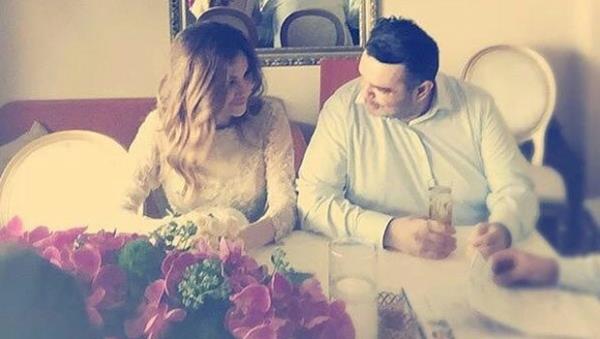 iftin ilk fotoraflar da yakn arkadalar Gken Paprika&#8217;nn katld nikah yemeinde ortaya kt.(Millet)