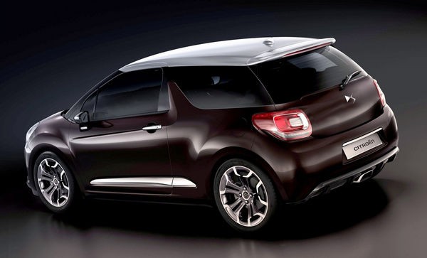 CTROEN'DEN 7 BN LRAYA VARAN NDRM  <br>  Firma, kasm ay sresince C4 Picasso'da 4 bin, C4 Cactus'te 7 bin, C1'de 5 bin, yeni C4'te 2 bin 500 ve C-Elysee'de 4 bin liraya varan indirim imkan salyor.