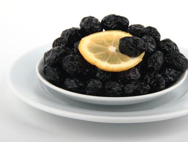 Zeytin ve Zeytin Yada yine zeytin yapra gibi ok ifaldr. Kalp saln koruyan zeytin ve zeytinya tekli doymam ya iermektedir.