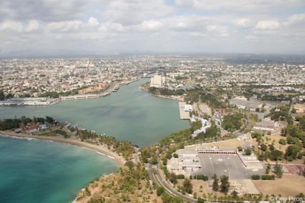 Dominik Cumhuriyeti'nde 100 bin dolar yatrma vatandalk hakk verirken, e ve ocuk varsa tutar 200 bin dolara kyor