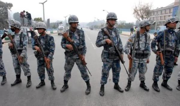 Umman'n savunma btesi 6.7 milyar dolar. 72 bin aktif personeli var. 215 tanka ve 101 sava uana sahip.