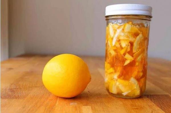 1. Bal ve limon  <br>  Bal, limon ve scak su. Son yaplan aratrmalar nda bal ve limonun kilo verdirici etkisinden istifade etmenin en gzel yolu