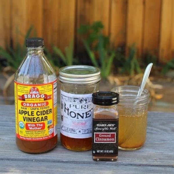 12. Bal ve elma sirkesi    <br>  Ayurveda metinlerine gre vcut dokusundaki yalardan ve kolesterolden kurtulmann en iyi yolu.