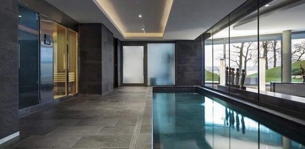 Kapal yzme havuzunun da olduu evle ilgili olarak firma yetkilileri, "Bu ev yaptmz en zel evlerden biri.