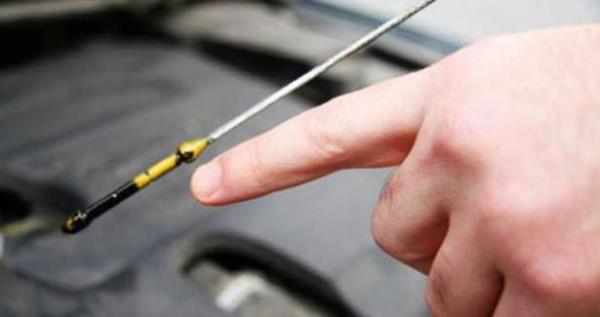 Ya kanallar ierisinde dolaarak paralarn soumasn salayan motor ya, korozyonunun olumasn da engeller. Motor iin nemli olan bu svnn zamanla kimyasal yaps bozulaca iin akcl azalr.