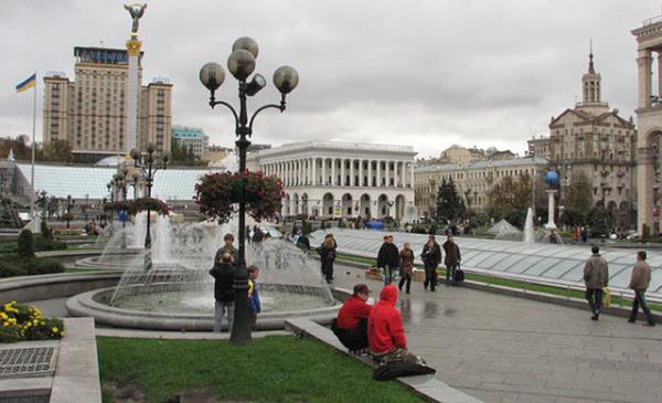 <p>47- UKRAYNA </p>  <p>2015/ 3. EYREK: 27,059 </p>  <p>2014/ 3. EYREK: 40,434</p>