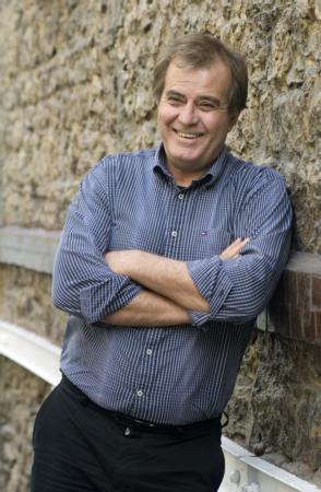 Trk sinemasnn gelmi gemi en iyi jnlerinden, ayn zamanda iyi bir karakter oyuncusu olan Tark Akan da, hayata ilgin bir ekilde atlanlardan.