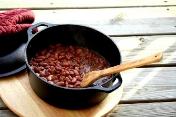 Beyaz, krmz ve siyah fasulye: Gaz yapcdr, mideye zararldr.