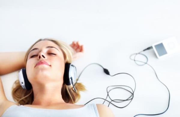 Daha fazla yava dalga, yeni kelimelerin tercmelerinin daha iyi hatrlanmas sonucunu dourduunu gsteriyor.