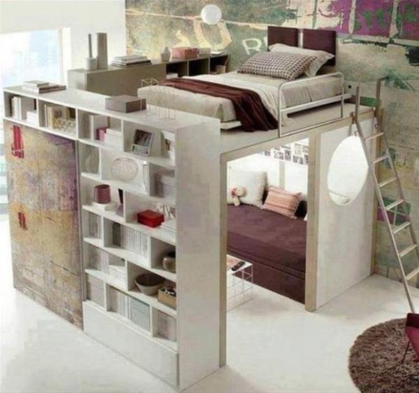 Evler bykte olsa kimi zaman gsteri kimi zaman zevk iin eyalarla dolduruluyor.