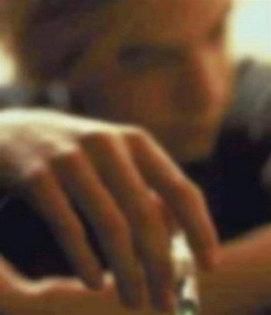 15 yandaki ngilizlerin yars uyuturucu kullanm, drtte biri sigara iiyor