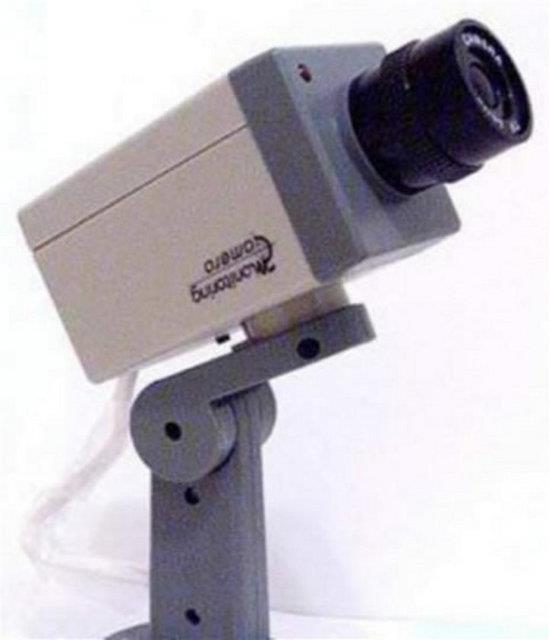 Sradan bir ngiliz, gnde yaklak 300 defa kameraya yakalanyor