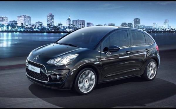 <p>14 Citroen C3 1.4 Otomatik 70HP</p>  <p>Yakt tipi: Dizel</p>  <p>Ortalama yakt Tketimi(100km): 4.3 litre</p>