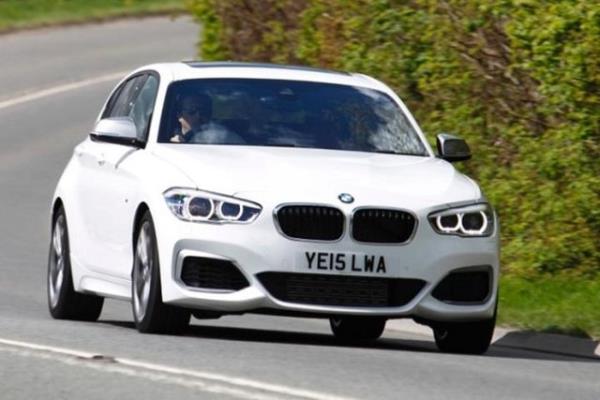 <p>55 BMW 1 116D</p>  <p>Yakt tipi: Dizel</p>  <p>Ortalama yakt Tketimi(100km): 4.7 litre</p>