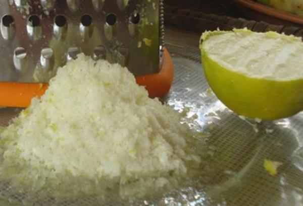 Ayrca geni spektrumlu anti-bakteriyel olarak iltihaplara, enfeksiyonlara ve mantara kar kullanlr. Dahili parazit ve barsak kurtlarna kar etkindir. ok yksek tansiyona kar kan basncn dzene sokar. Anti-depresandr. Strese ve asabi bozukluklara kar iyi gelir.