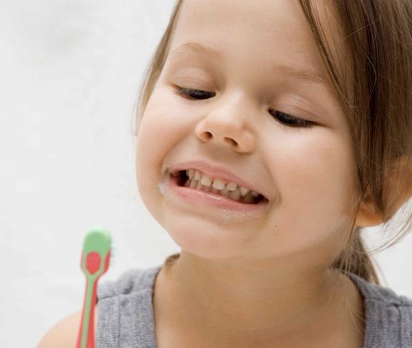 Her yataki di arpklklar iin ncelikle ortodondik di telleri ile zm aranmal