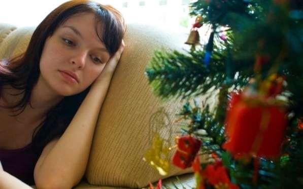 Ayrca mutsuz olduunuzda vcuttaki deiimler sizi ekerli ve karbonhidrat ieren eyler yemeye sevk eder. inde eker olan tm besinler ekici gelir. Bu durum kan ekerinizle ilgilidir. Bu yzden duygusal dengenizi korumanz byk nem tar.