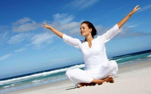 Eer dzensiz bir uyku yaamnz varsa, bu sizin zellikle bel blgesinde yalanma yaamanza neden olacaktr. Karanlkla beraber ortaya kan hormonlara vcudunuzun ihtiyac var. Bundan yoksun kaldnzda yalanma balar.