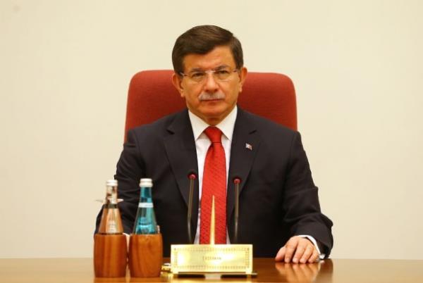 Babakan Davutolu, 64. Hkmet&#8217;in tam anlamyla bir reform hkmeti olacan ifade ederek &#8220;Dnyann ve lkemizin deien artlar ve 2023 Vizyonu&#8217;muz erevesinde, kritik alanlarda yapacamz reformlar ile milletimizin bize verdii emanete en gl ekilde sahip kacaz. Bugnn ihtiyalarna cevap vermenin tesinde, bata ocuklarmz ve genlerimiz iin olmak zere, gelecein Trkiye&#8217;sini ina edeceiz&#8221; dedi. Program kapsamnda 6 temel alanda reformlar yaygnlatrlacak. Programn 6 temel alannn 3 tanesi ekonomiyi yakndan ilgilendiriyor.