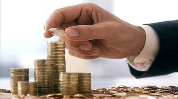 Asgari cret 1.300 TL  <br>  nmzdeki yl iin asgari cretin 1.300 TL&#8217;ye ykseltilmesi ynnde Asgari cret Tespit Komisyonu&#8217;na teklifte bulunulmas hkmet programnda yer ald. Yaplan iin tehlike snfna gre, asgari crette farkllatrma salanacak. 51 ilde uygulanmakta olan yzde 6 oranndaki veren Sigorta Primi indiriminde esas alnan 10 ii altrma zorunluluu kaldrlyor. Bu imkandan 251 bin kk iletmenin yararlanmasn salanacak.