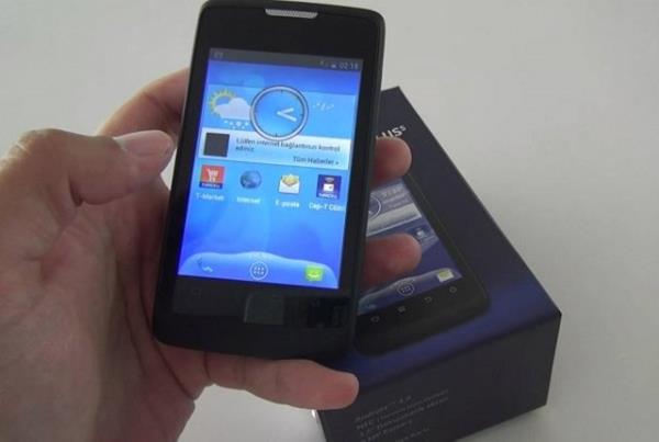 <p>Turkcell MaxiPlus 5</p>  <p>lemci: MSM7225A 800 MHz</p>  <p>Kamera: 5 MP</p>  <p>Ekran: 3.5 in</p>  <p>letim sistemi: Android OS 4.0</p>  <p>Fiyat: 424-509 TL</p>
