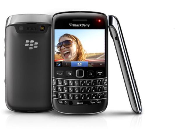 <p>BlackBerry Bold 9790</p>  <p>lemci: Marvel Tavor MG1 1 GHz</p>  <p>Kamera: 5 MP</p>  <p>Ekran: 2.45 in</p>  <p>letim sistemi: BlackBerry OS 7.0</p>  <p>Fiyat: 928-985 TL</p>